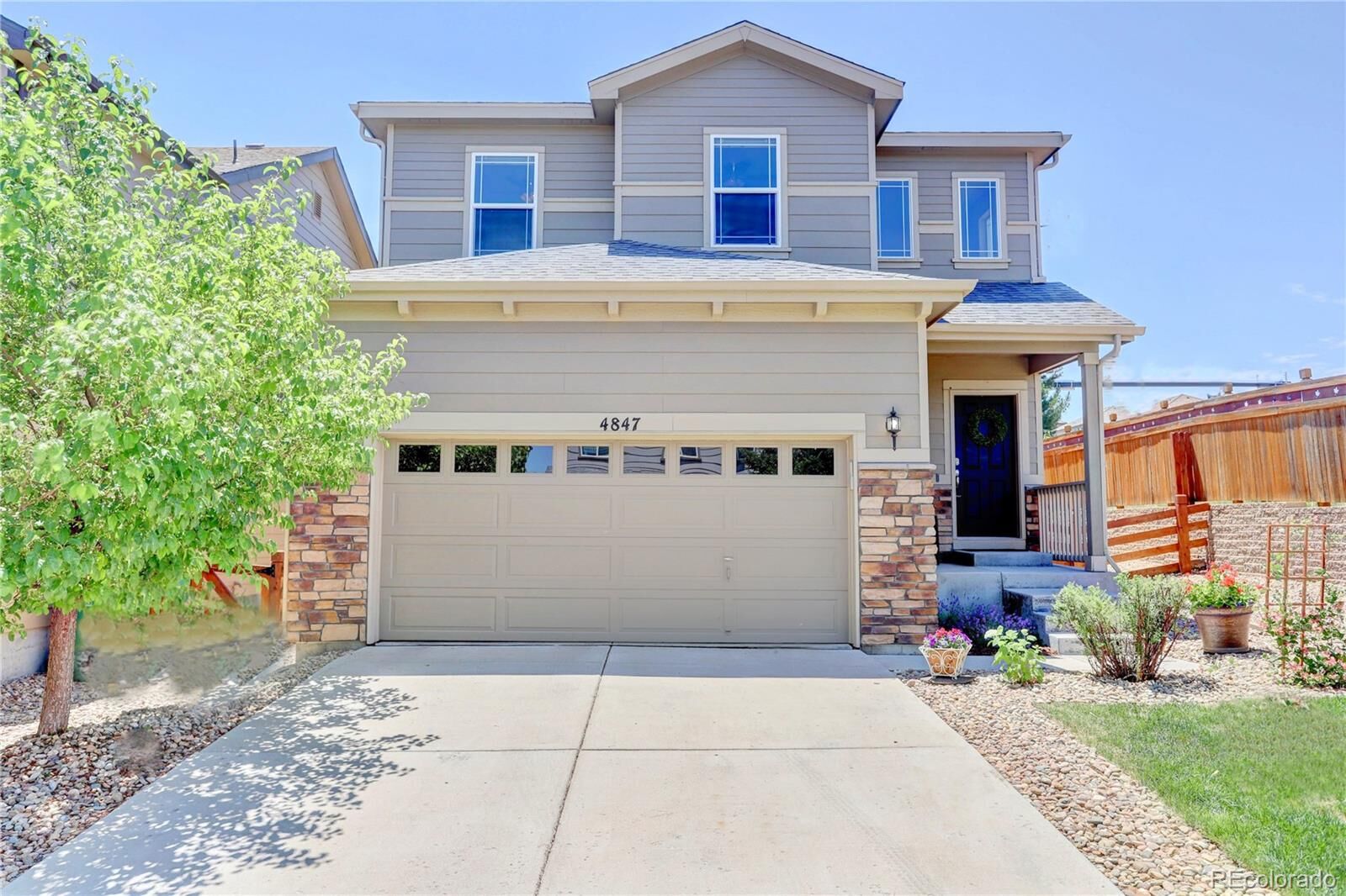 Property Photo: 4847 S Picadilly Court CO 80015