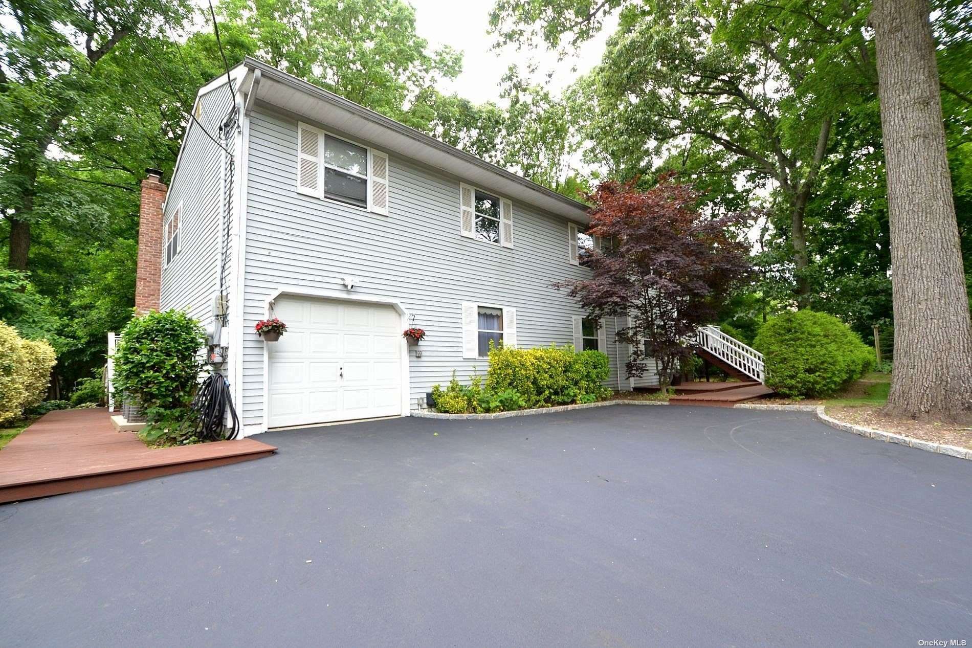 Property Photo:  11 Jameson Court  NY 11731 