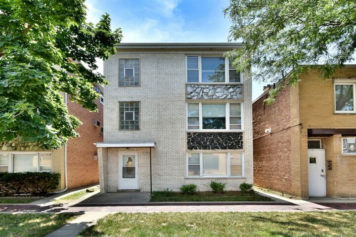 8251 Grand Avenue  River Grove IL 60171 photo