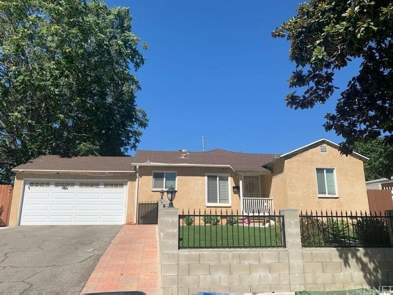 8840 Dorrington Avenue  Arleta CA 91331 photo