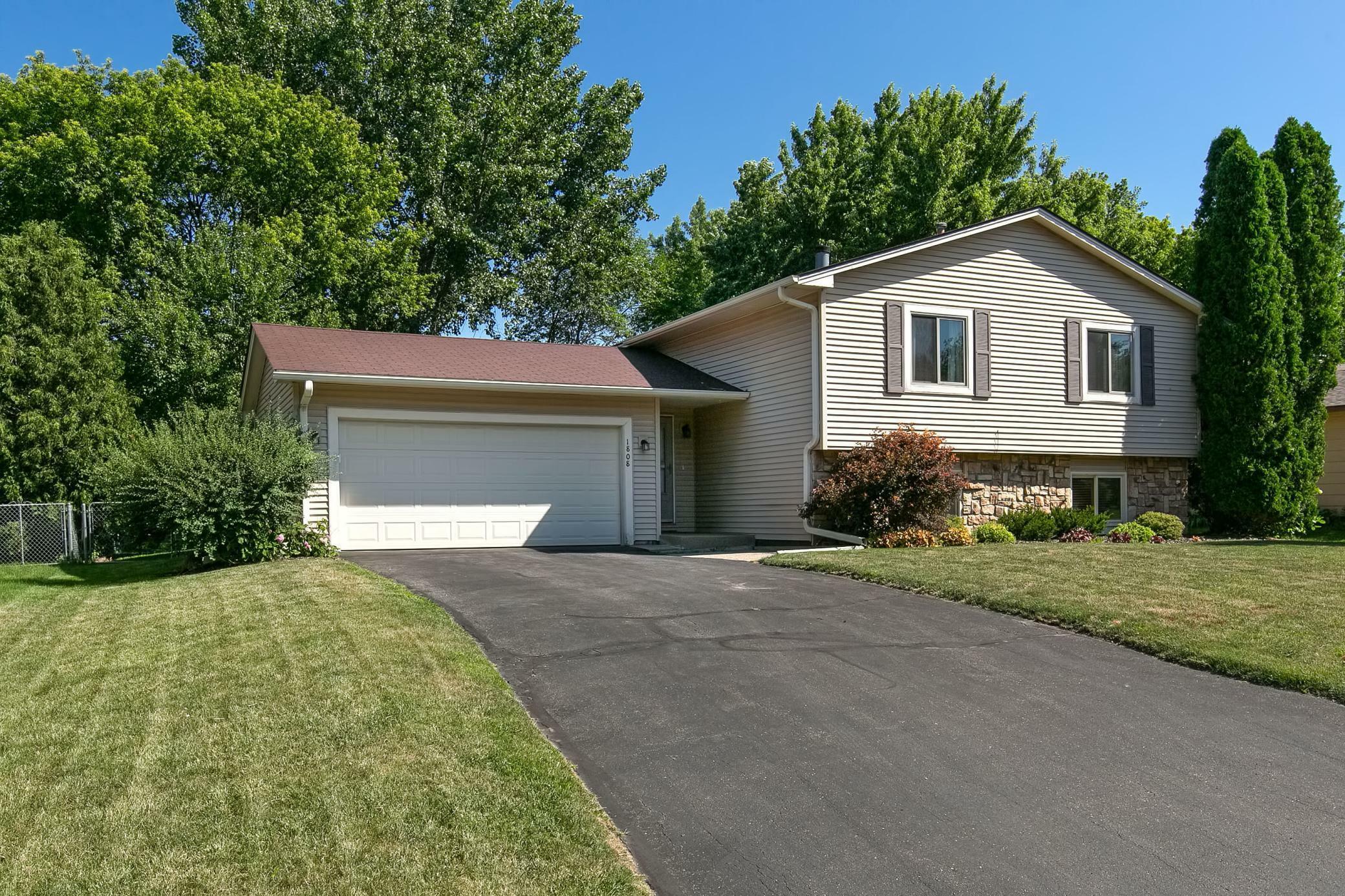 1808 Rio Loma Lane  Burnsville MN 55337 photo