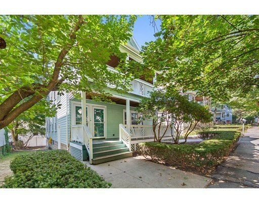 Property Photo:  19 Farrington Street 19  MA 02474 