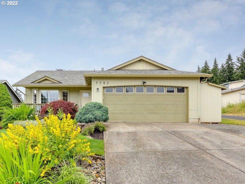 Property Photo:  7702 NE 159th Ave  WA 98682 