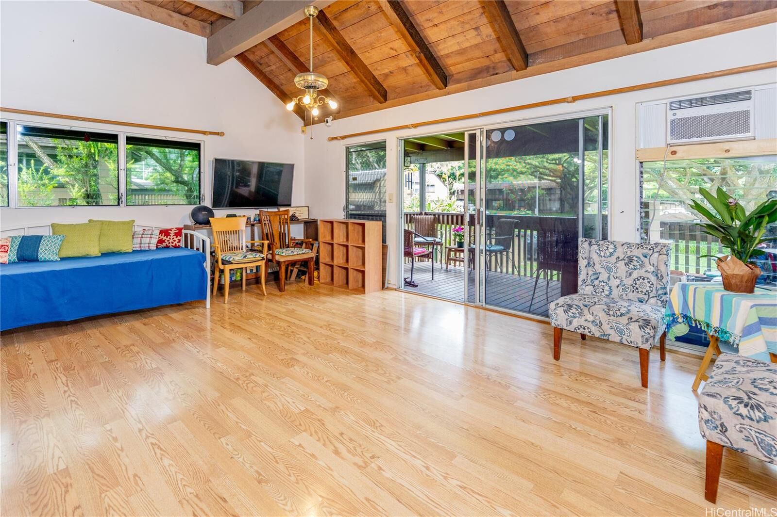 Property Photo:  47-457 Hui Iwa Street 901  HI 96744 