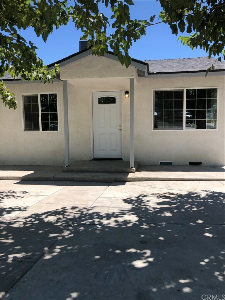 1201 Pearl Street  Bakersfield CA 93305 photo