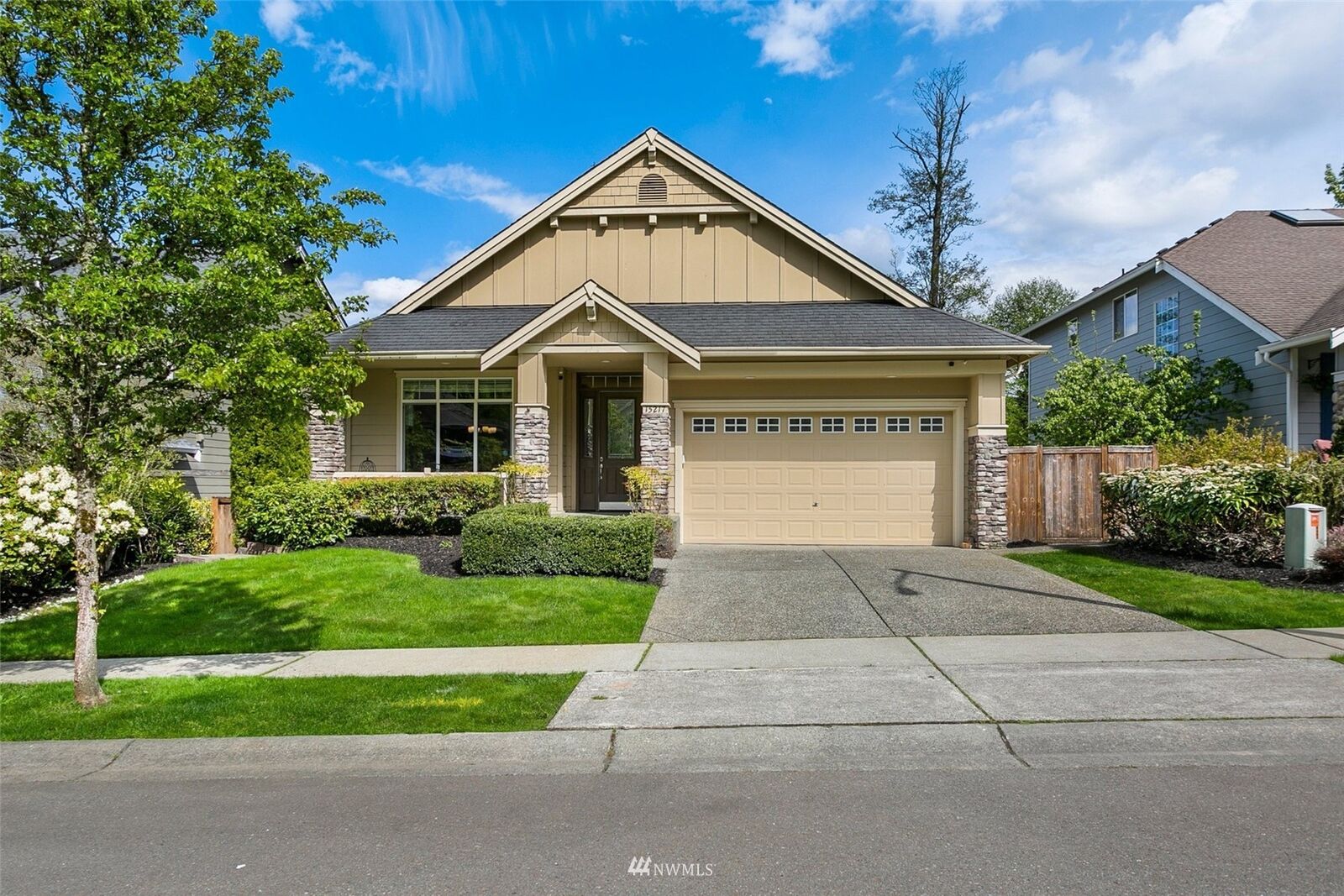 Property Photo: 15217 75th Avenue SE WA 98296