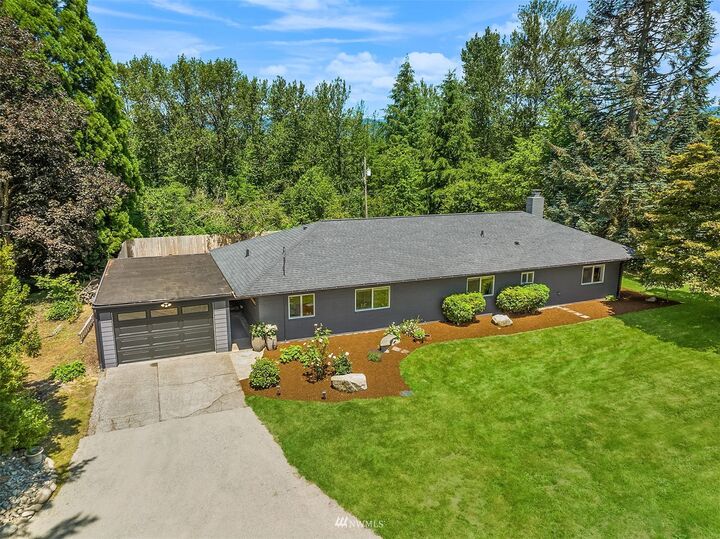 Property Photo:  25439 SE 208th Street  WA 98038 