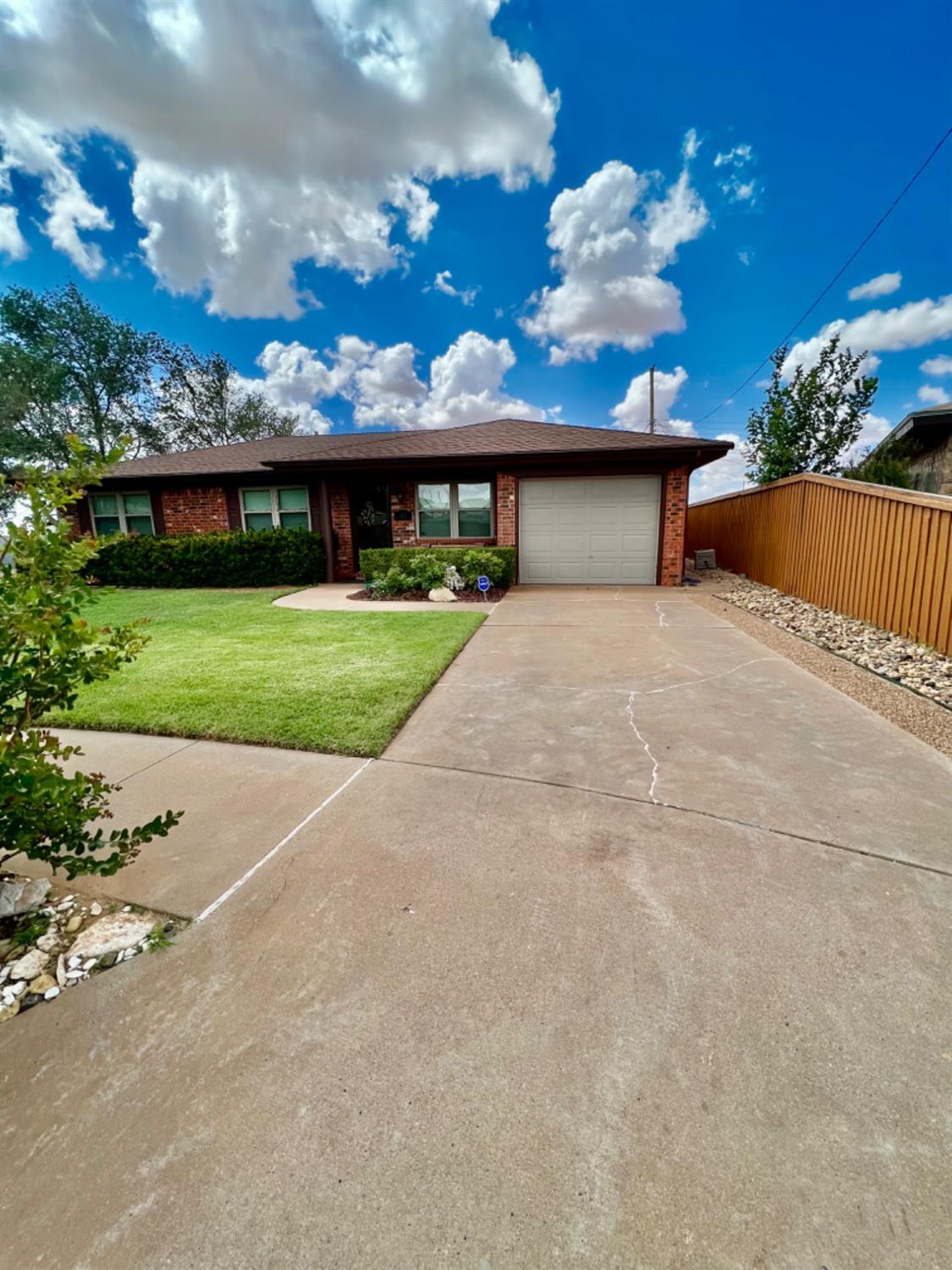 Property Photo: 715 12th Street TX 79382