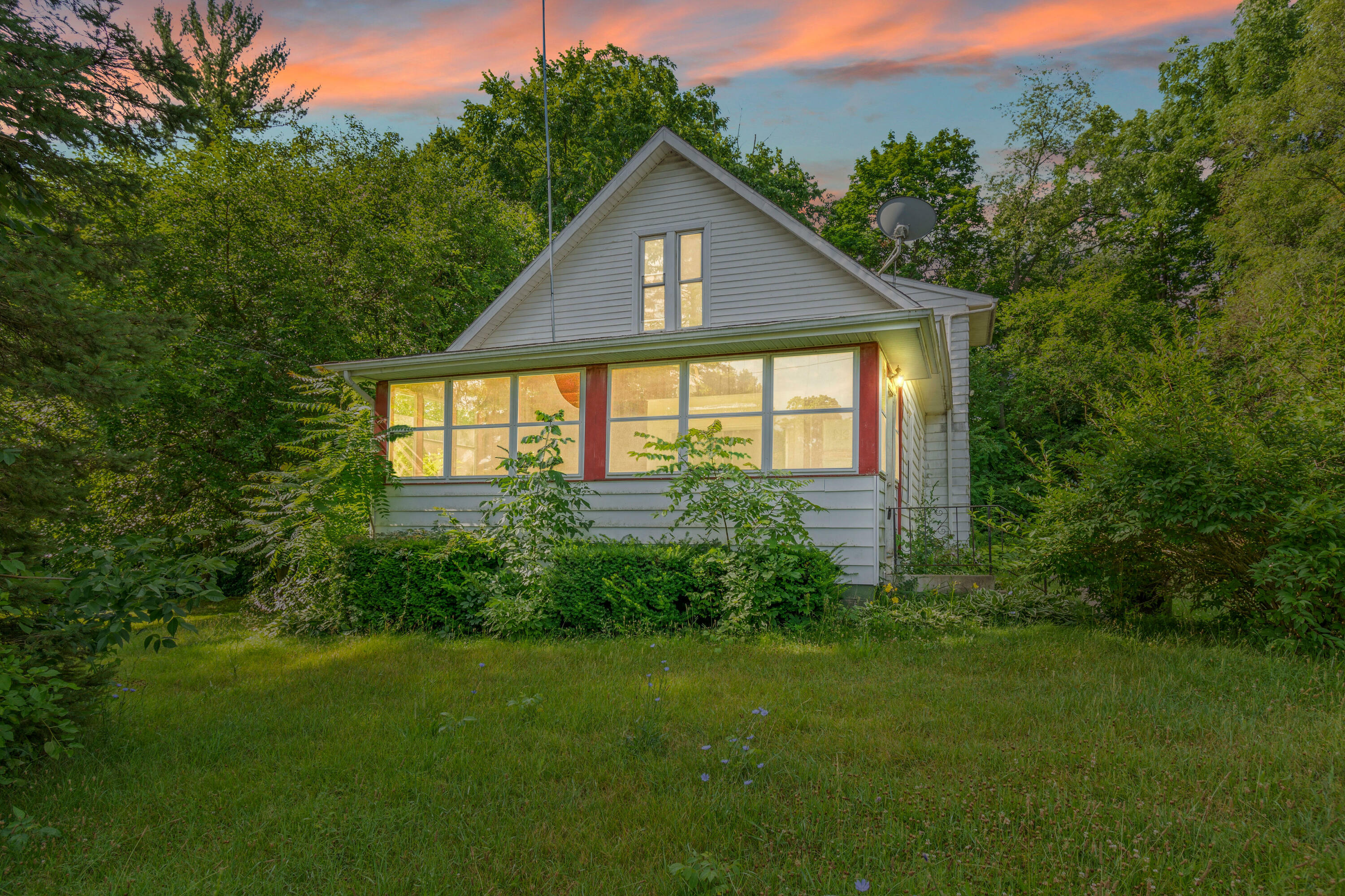 Property Photo:  116 Maple Street  MI 49247 