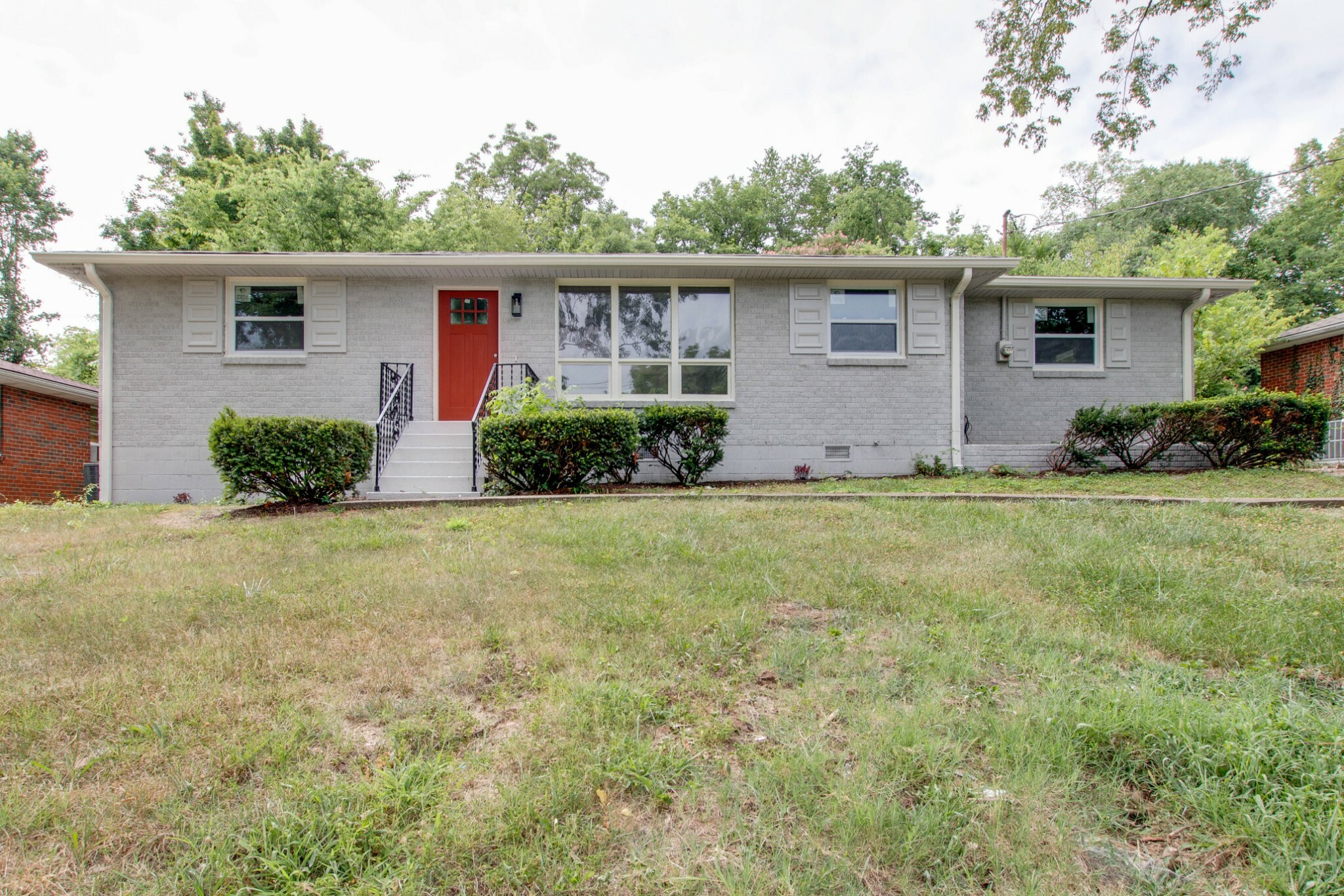 Property Photo: 609 Pierpoint Dr TN 37207