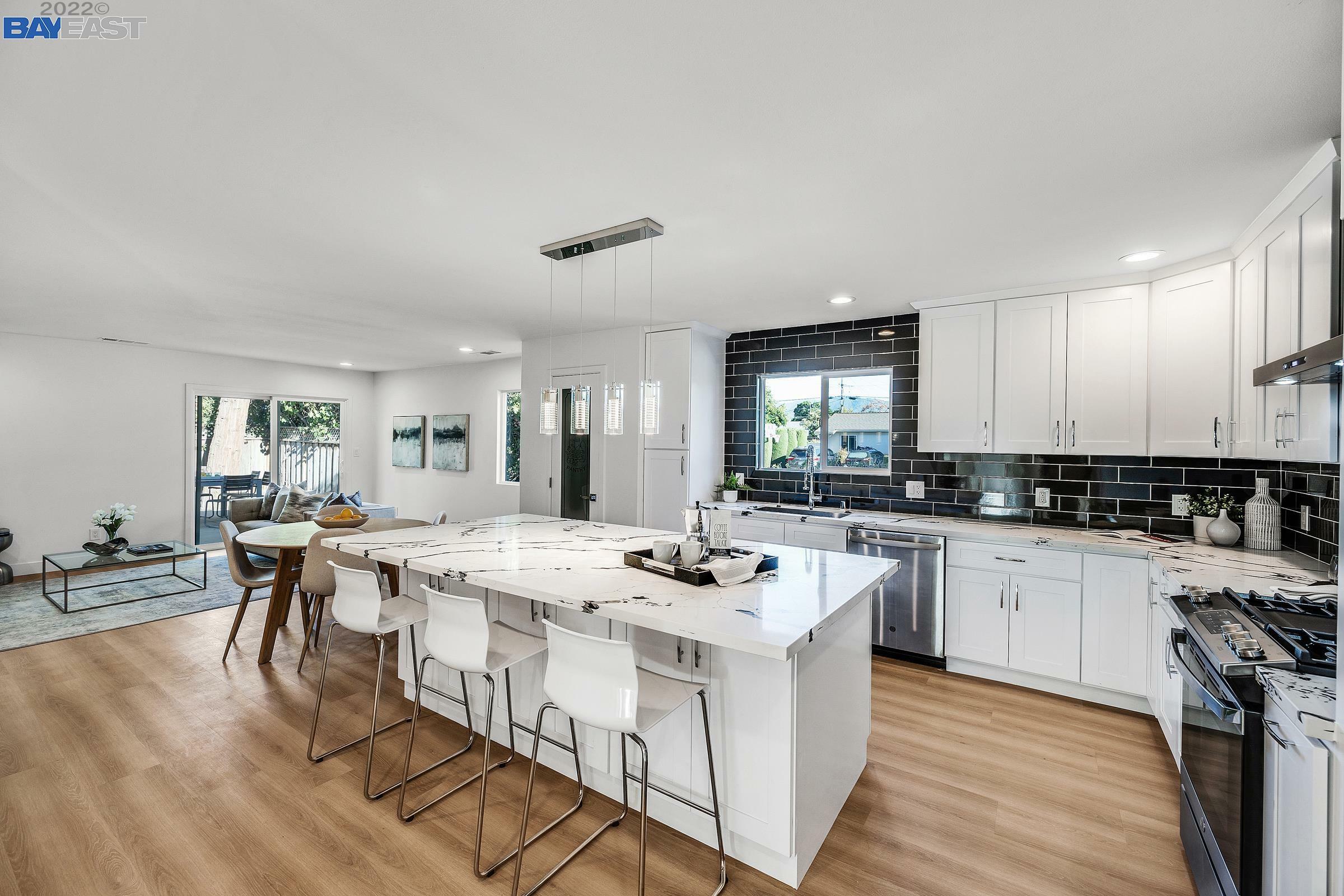 Property Photo: 890 Jones Way CA 95008