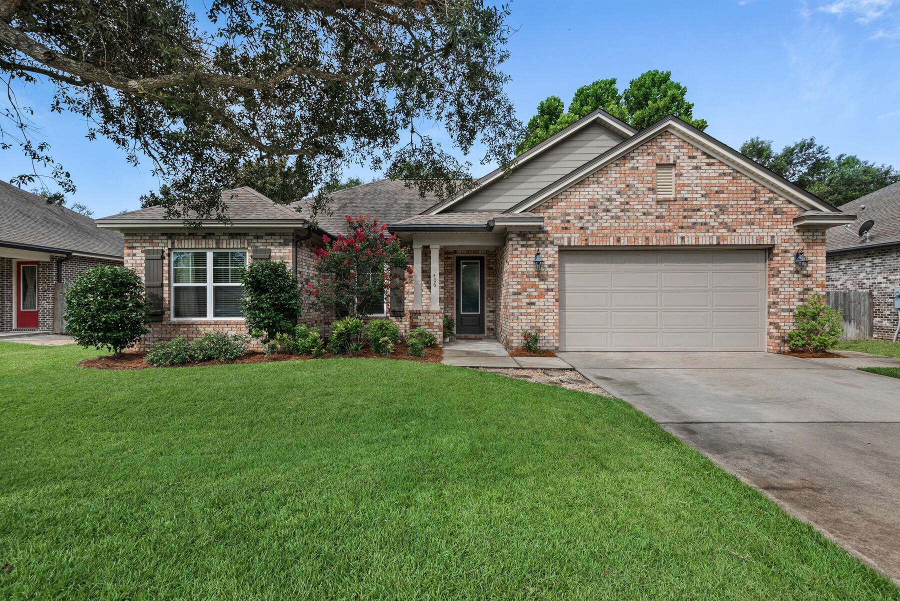 Property Photo: 406 Kelly Street FL 32541