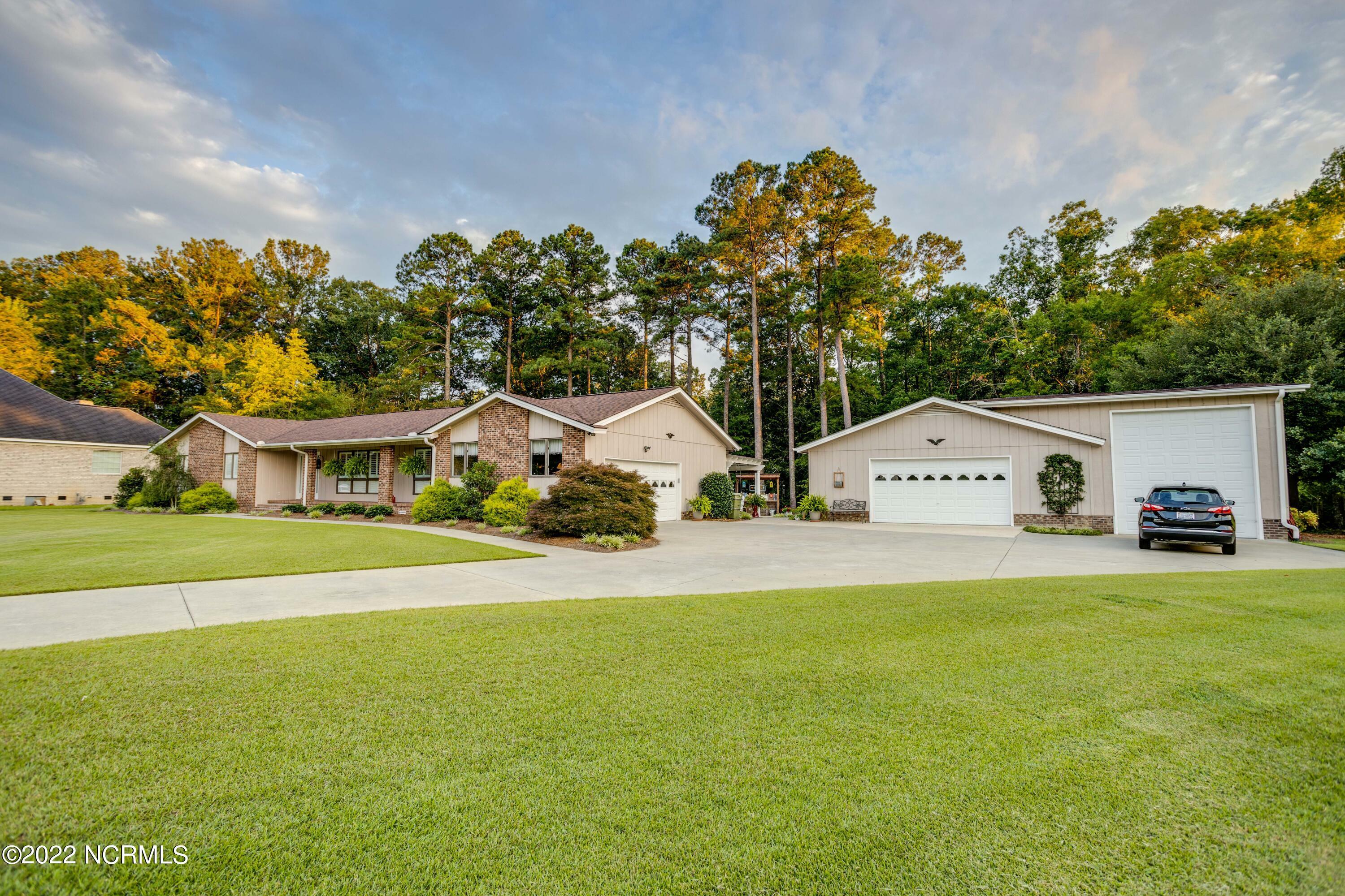 Property Photo: 410 Lodge Road NC 27889