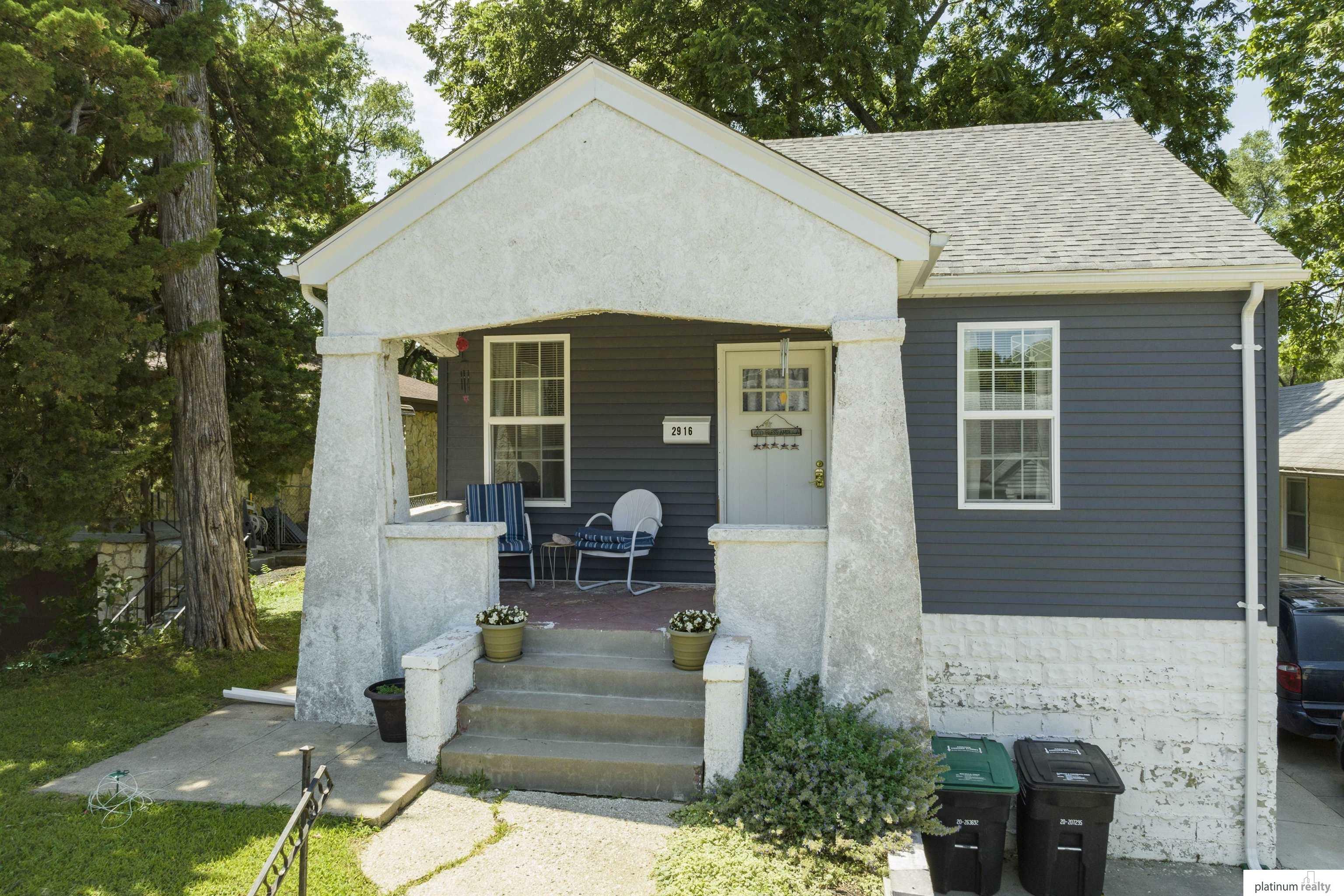 Property Photo:  2916 N 49th  NE 68104 