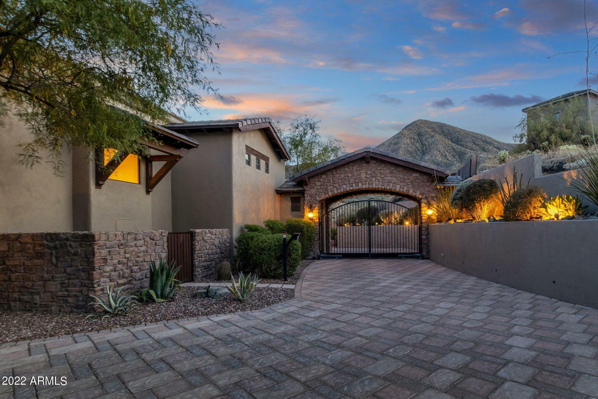 Property Photo: 13917 E Coyote Way AZ 85268