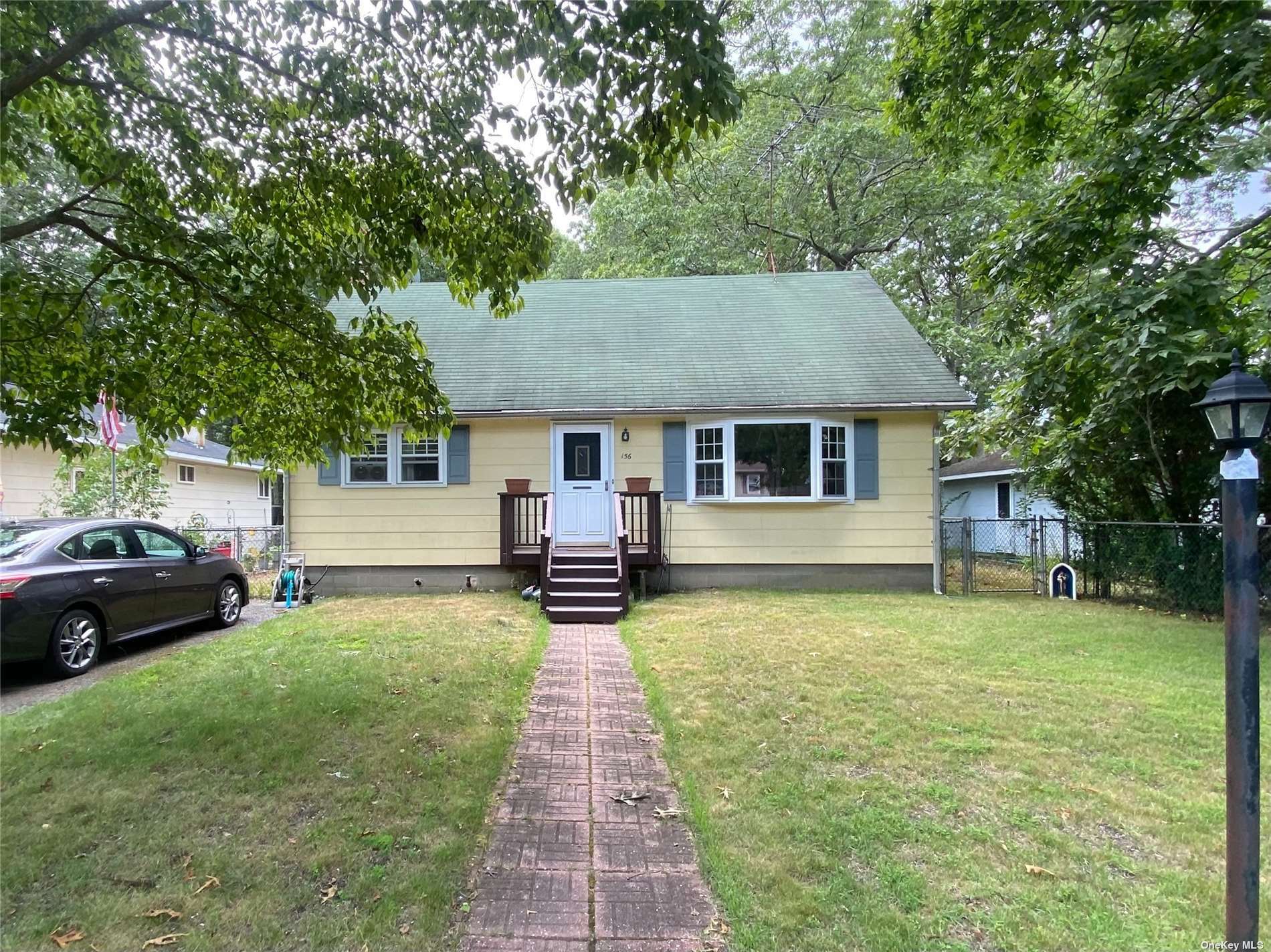 Property Photo:  156 Mayfield Drive  NY 11951 