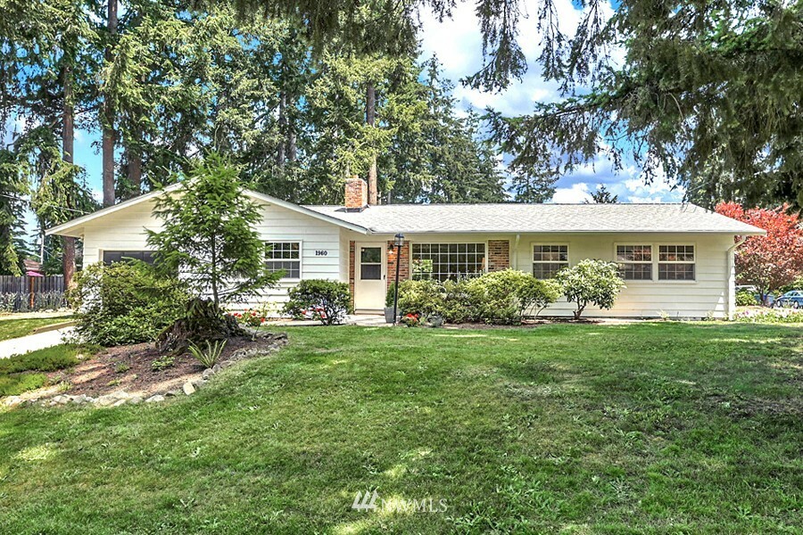 Property Photo:  1960 146th Place SE  WA 98007 