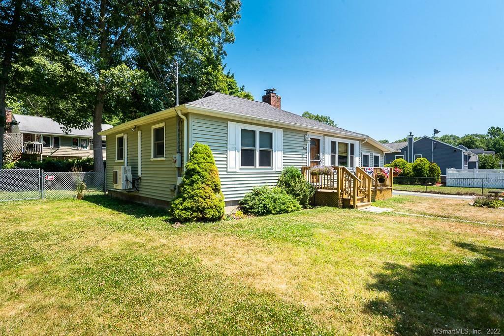 Property Photo:  61 South Beechwood Road  CT 06357 