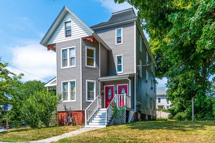 203 Broad Street  New London CT 06320 photo