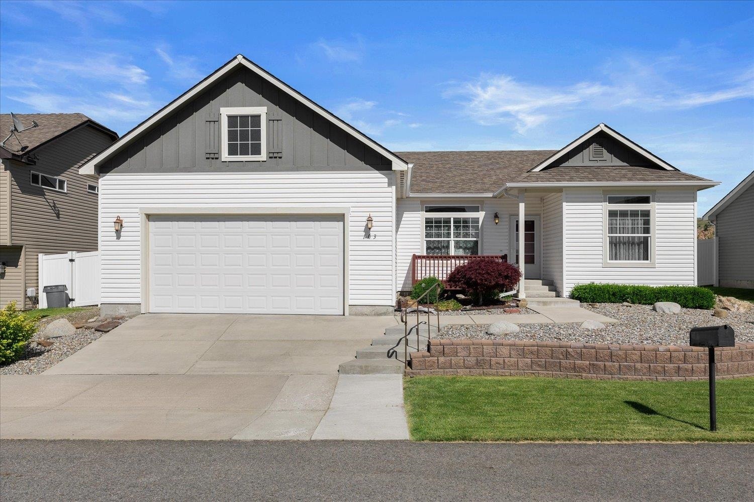 Property Photo:  103 S Cavalier Ln  WA 99016-6007 