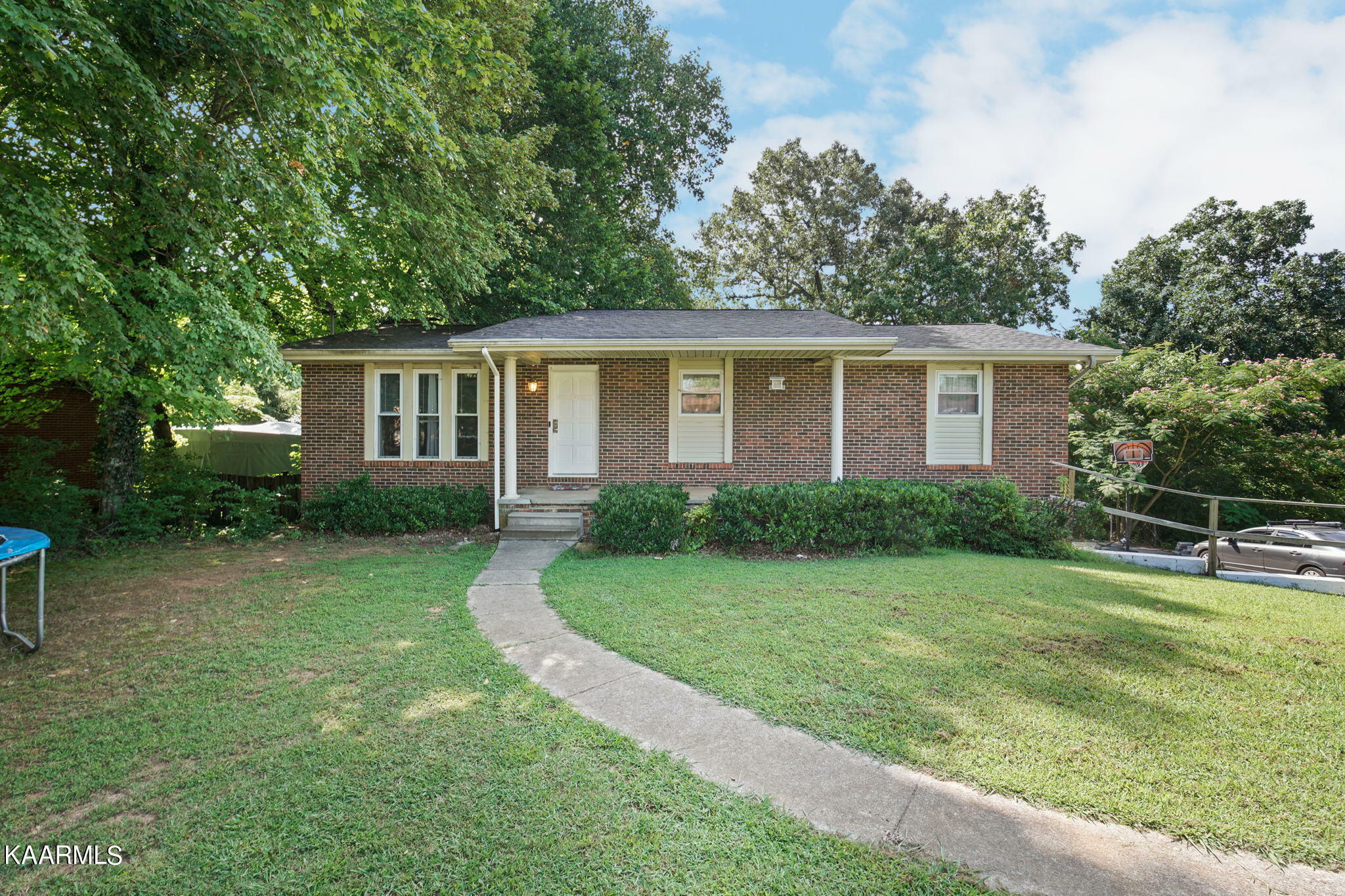 Property Photo:  228 Tennessee Circle  TN 37865 