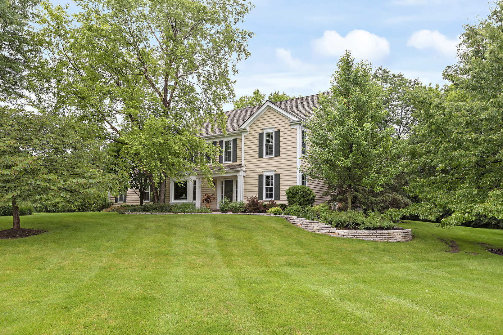 Property Photo: 20418 Dover Court IL 60010