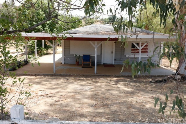 Property Photo:  28584 Goetz  CA 92587 