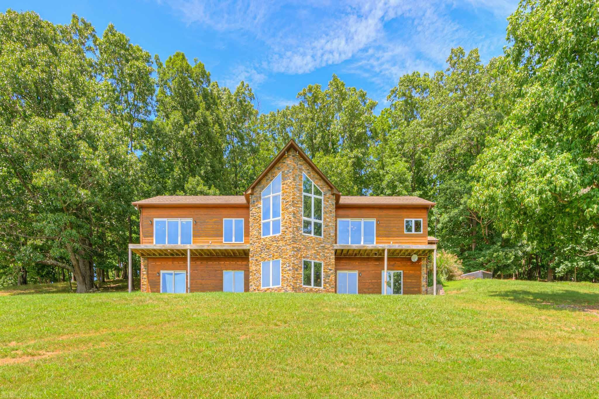 Property Photo:  1424 Red Hawk Run  VA 24073 