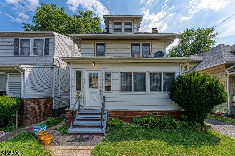 Property Photo:  205 Magie Ave  NJ 07204 