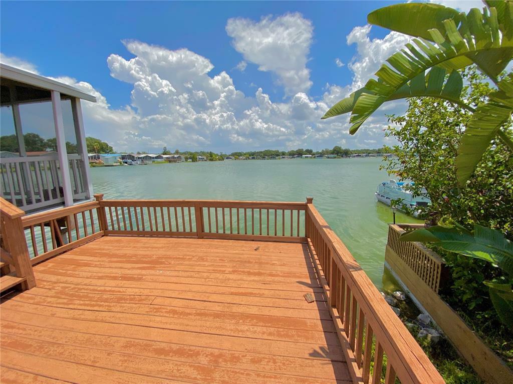 Property Photo:  8612 Fantasia Park Way  FL 33578 