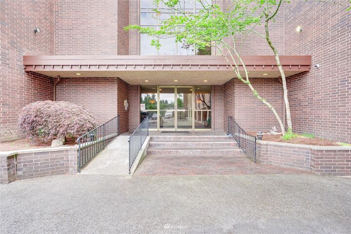 Property Photo: 5915 Highway Place 101 WA 98203