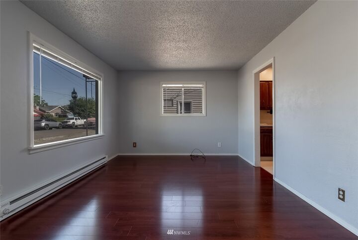 Property Photo: 616 White Street WA 99362