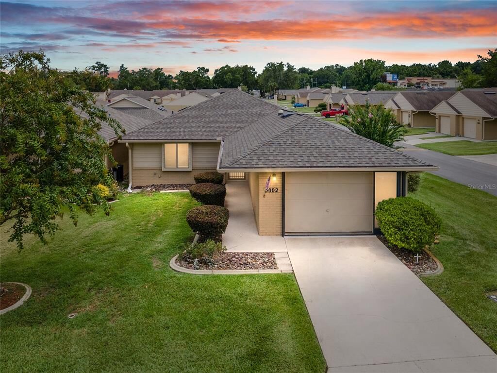 Property Photo:  5002 SE 108th Street  FL 34420 