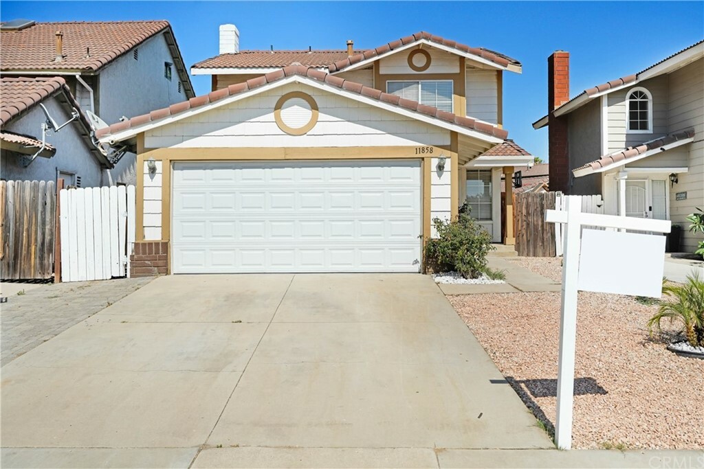 Property Photo:  11858 Wild Flax Lane  CA 92557 