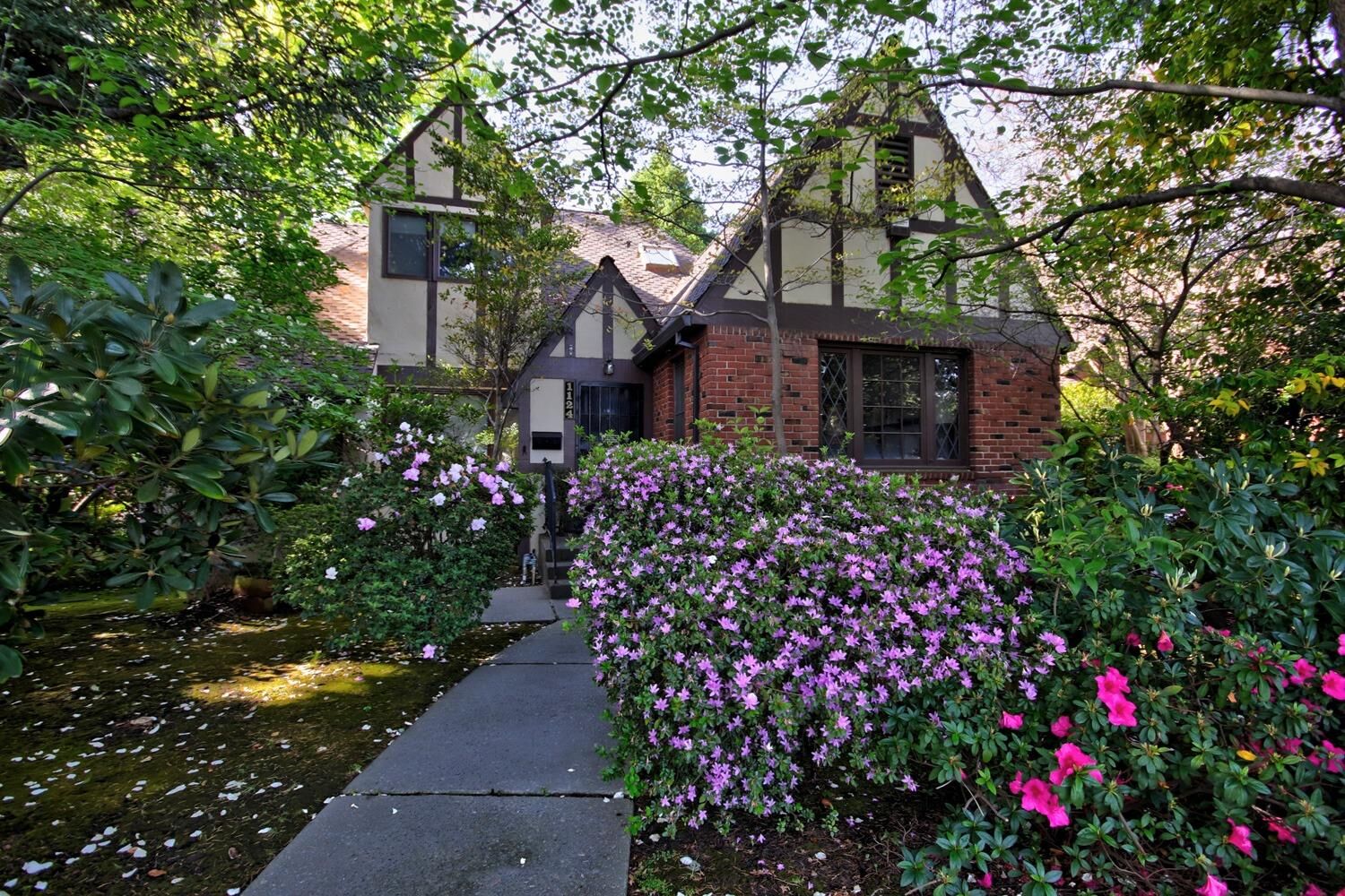 Property Photo: 1124 Swanston Drive CA 95818