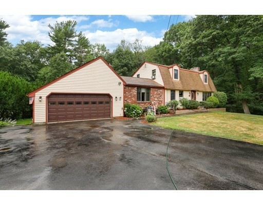 Property Photo: 10 Jefferson Dr MA 01879