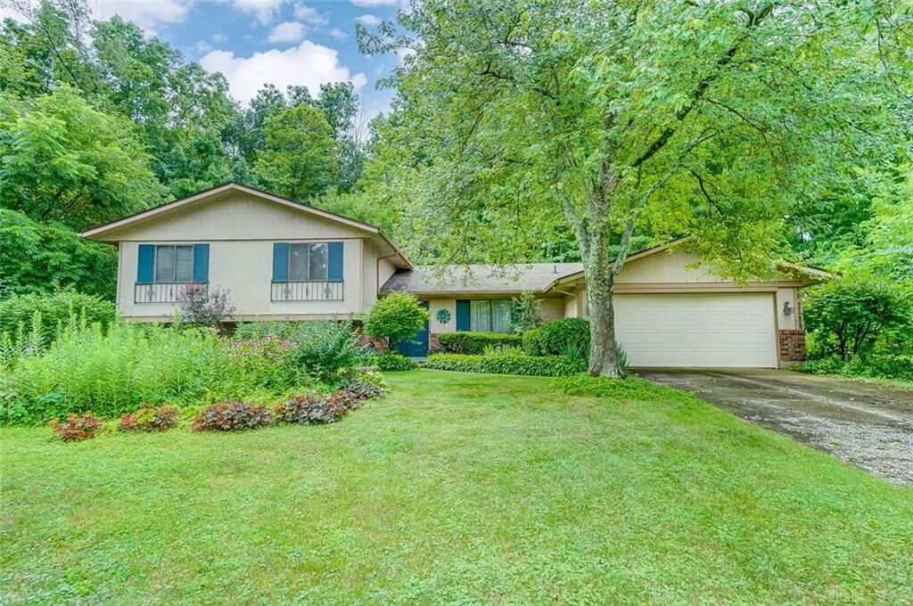 Property Photo: 230 Kimbary Drive OH 45458