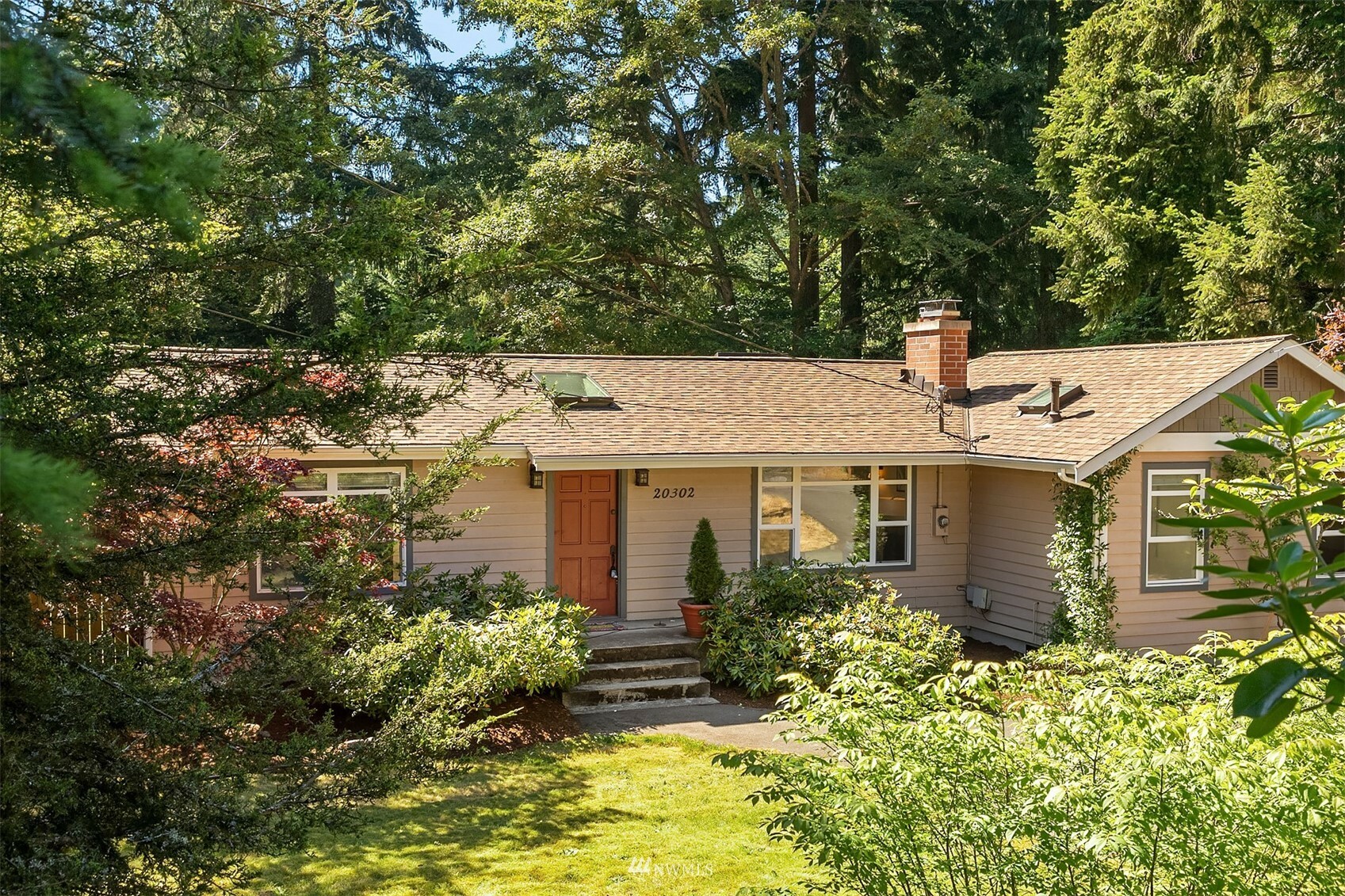 Property Photo:  20302 81st Avenue W  WA 98026 