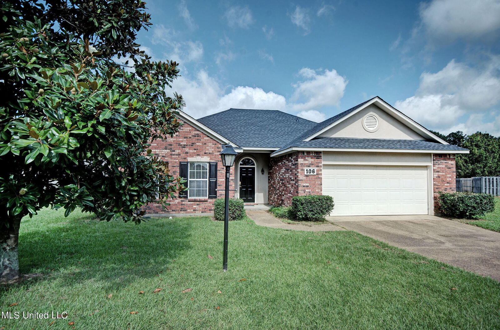 Property Photo: 106 Edinburgh Lane MS 39056