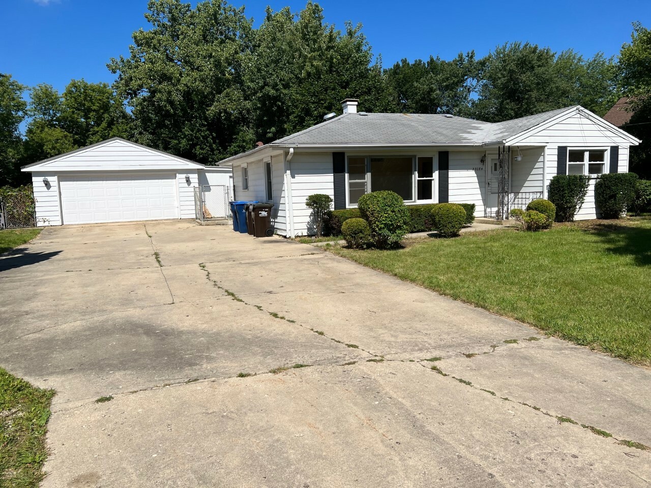 Property Photo:  23084 N Prairie Lane  IL 60069 