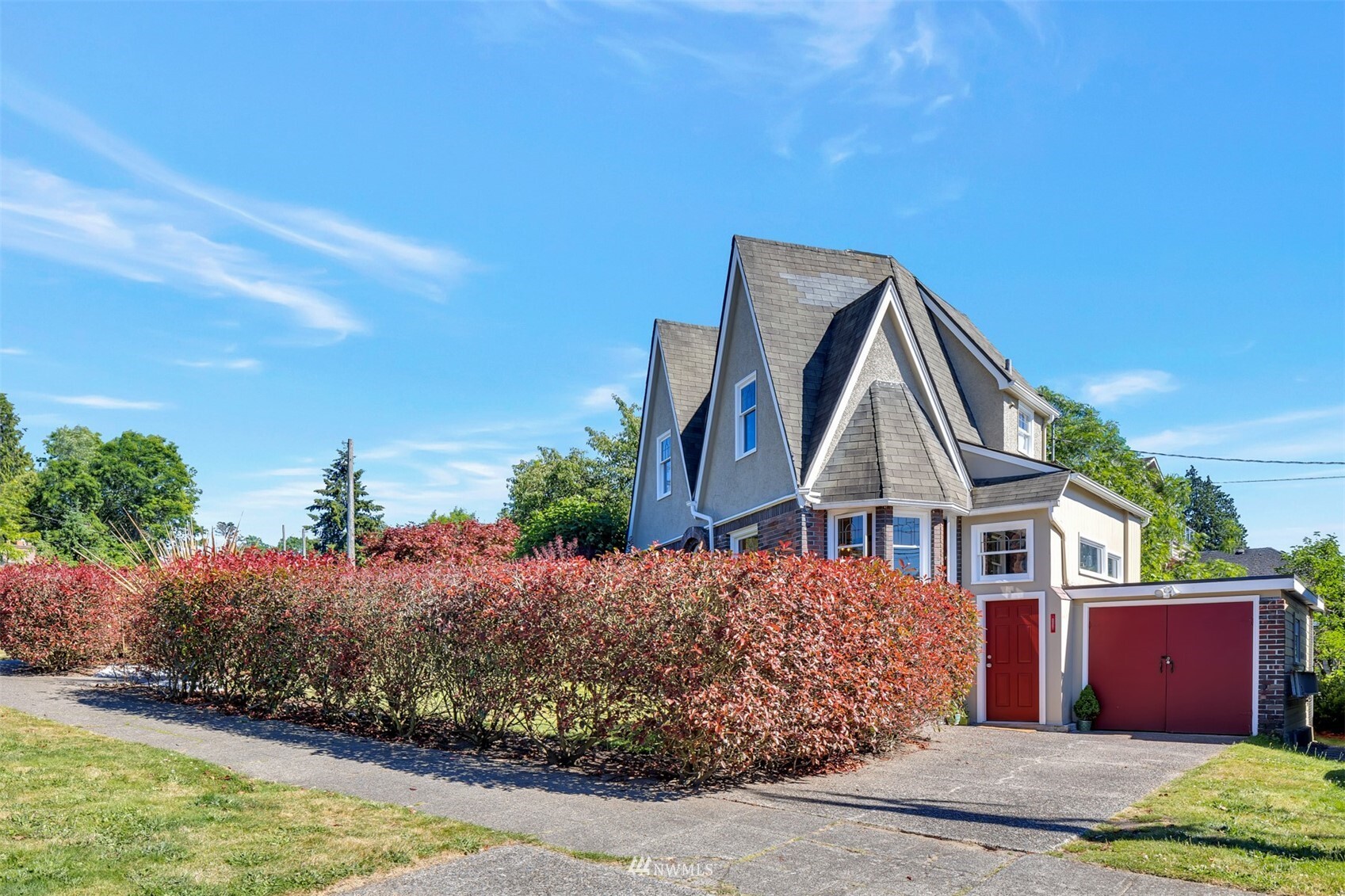 Property Photo: 3001 45th Avenue SW WA 98116