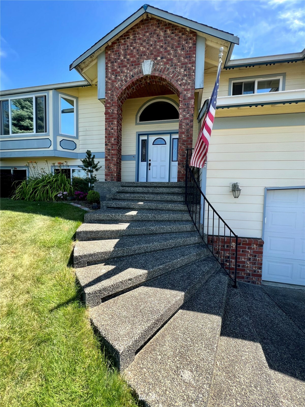 Property Photo:  7631 80th Avenue NE  WA 98270 