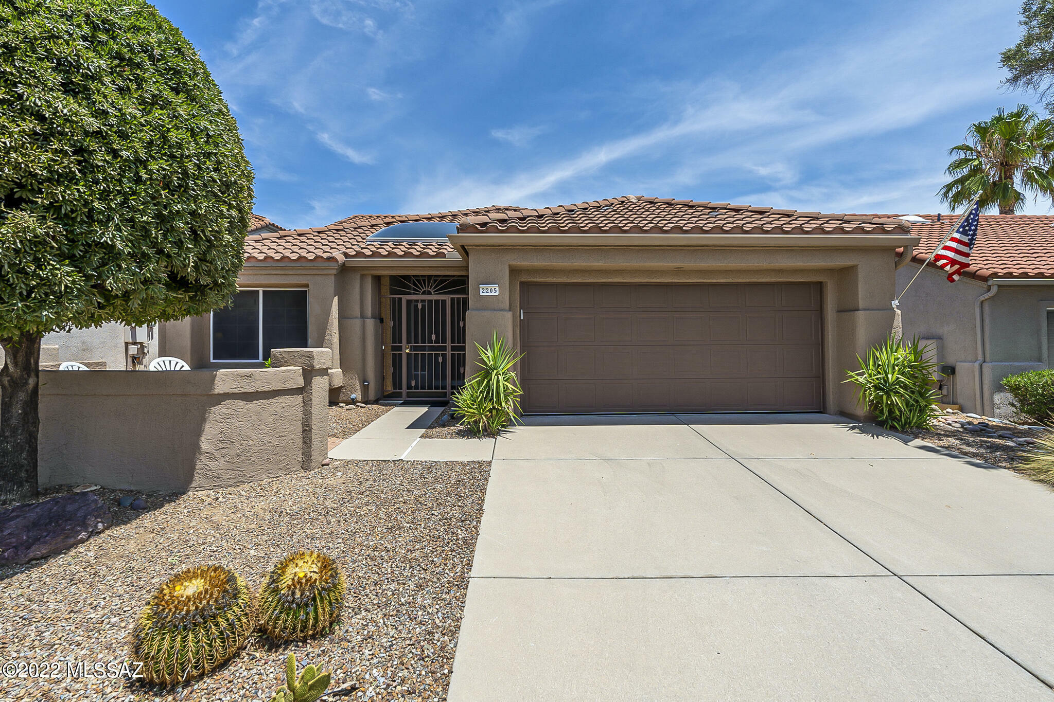 Property Photo:  2205 E Sausalito Trail  AZ 85755 