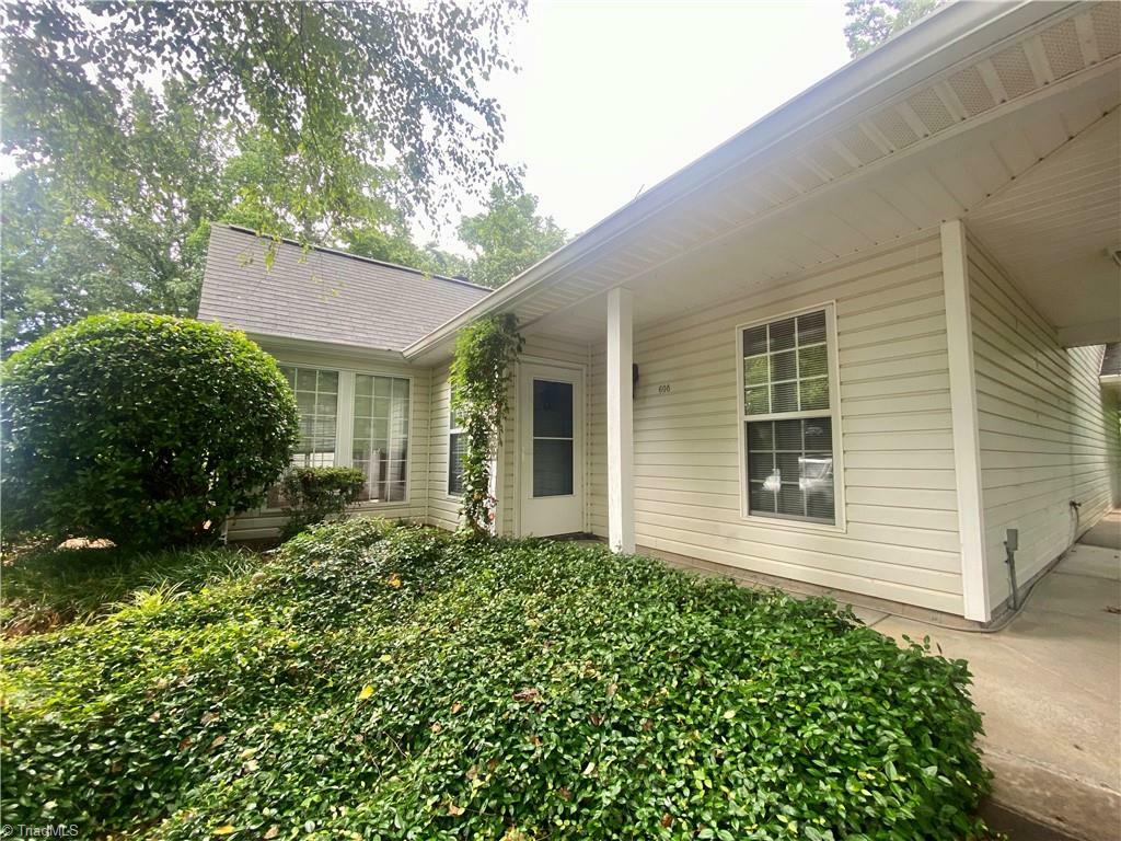 Property Photo:  608 Balfour Road  NC 27104 