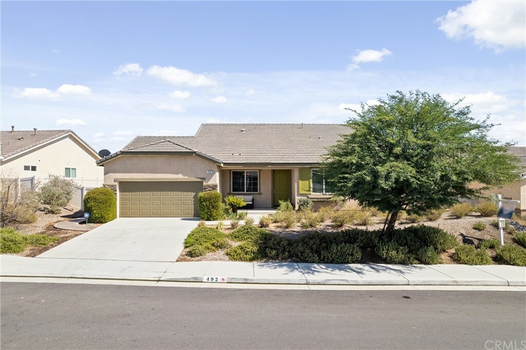 Property Photo:  492 Canyon  CA 92320 