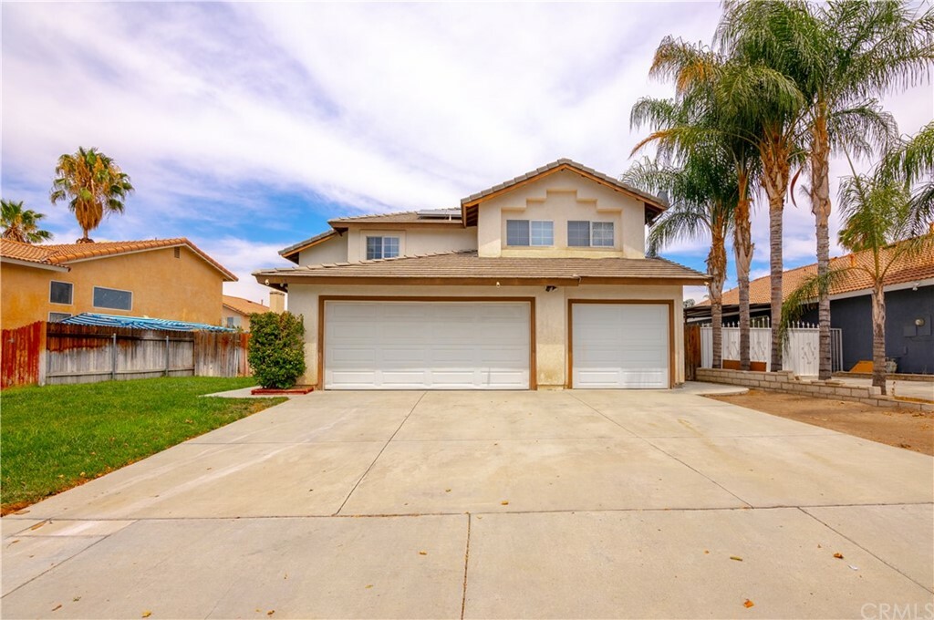 Property Photo:  1637 Arroyo Viejo Drive  CA 92583 