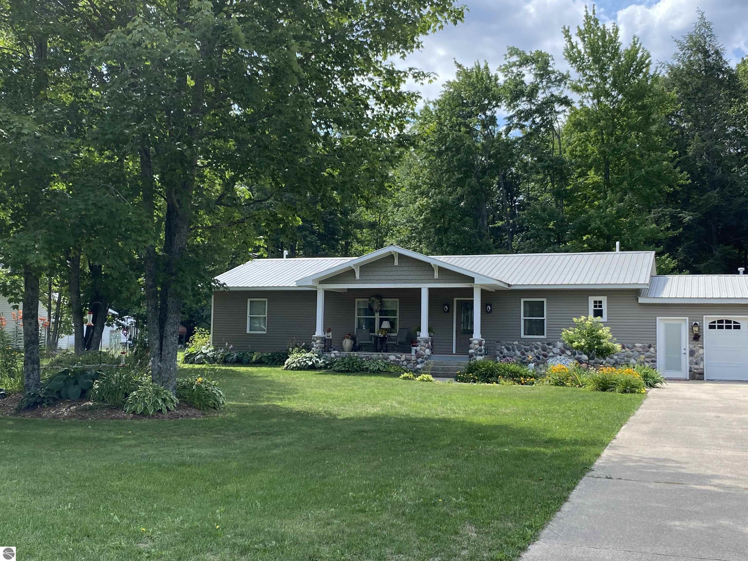 1526 NE Dorena Drive  Kalkaska MI 49646 photo