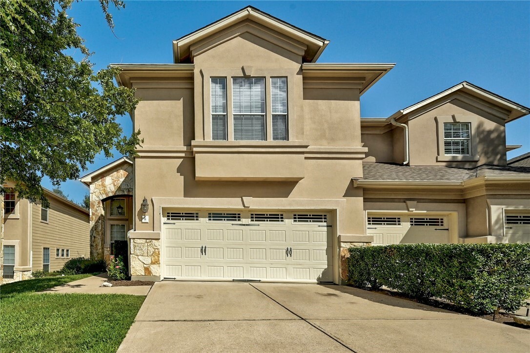 Property Photo: 7901 Southwest Parkway 8 TX 78735