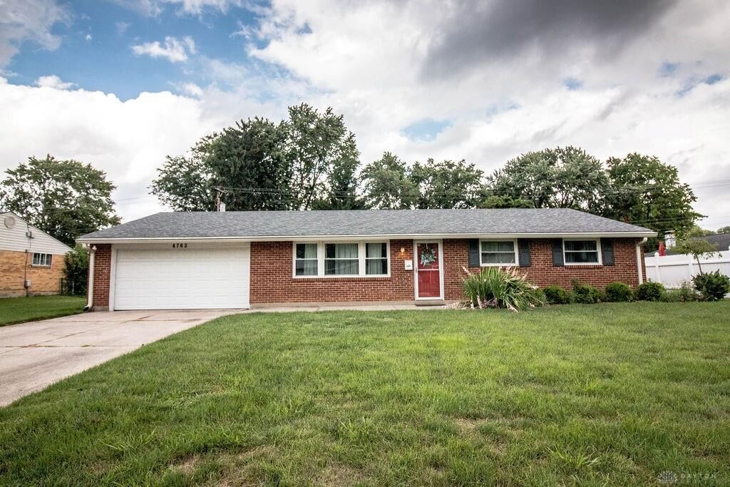 Property Photo: 4762 Bonnie Road OH 45440