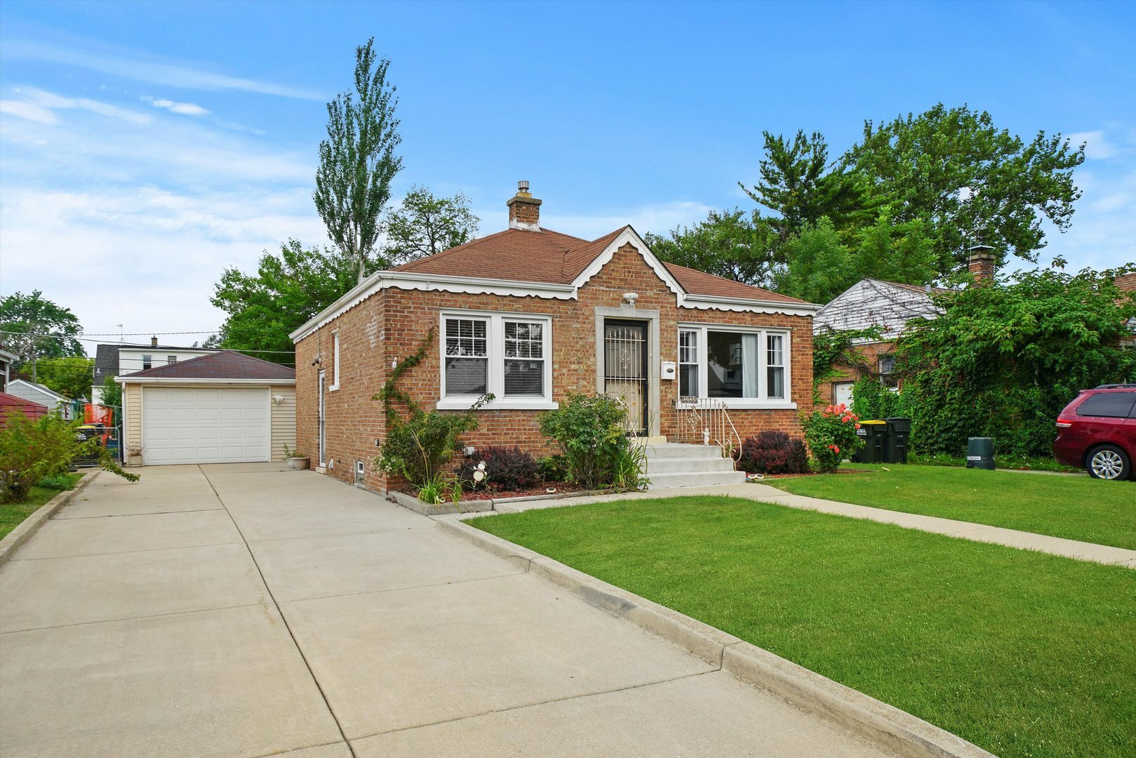 Property Photo: 4048 Grace Street IL 60176